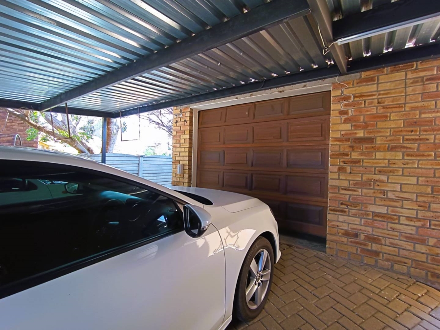 3 Bedroom Property for Sale in Pellissier Free State